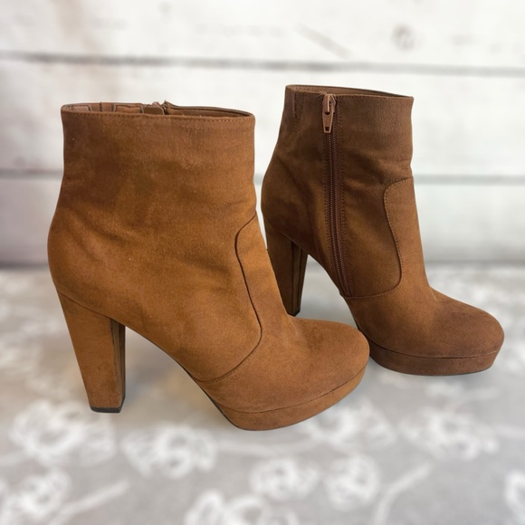 Mossimo Supply Co. Brown Boots Ankle Booties Size 8 - Picture 2 of 16